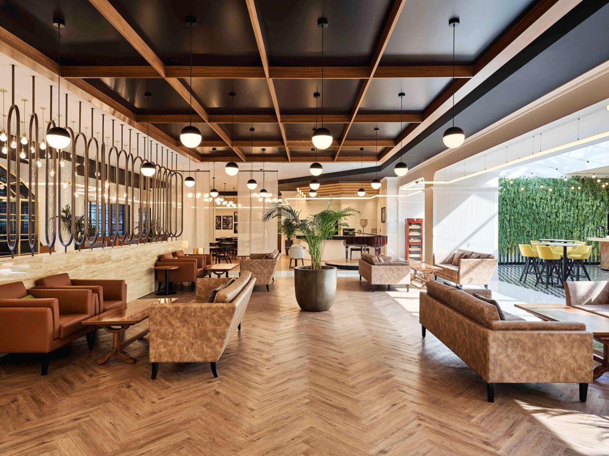 ホテル フェアモント バーブ アル バハール アブダビ エクステリア 写真 The lounge at the airport